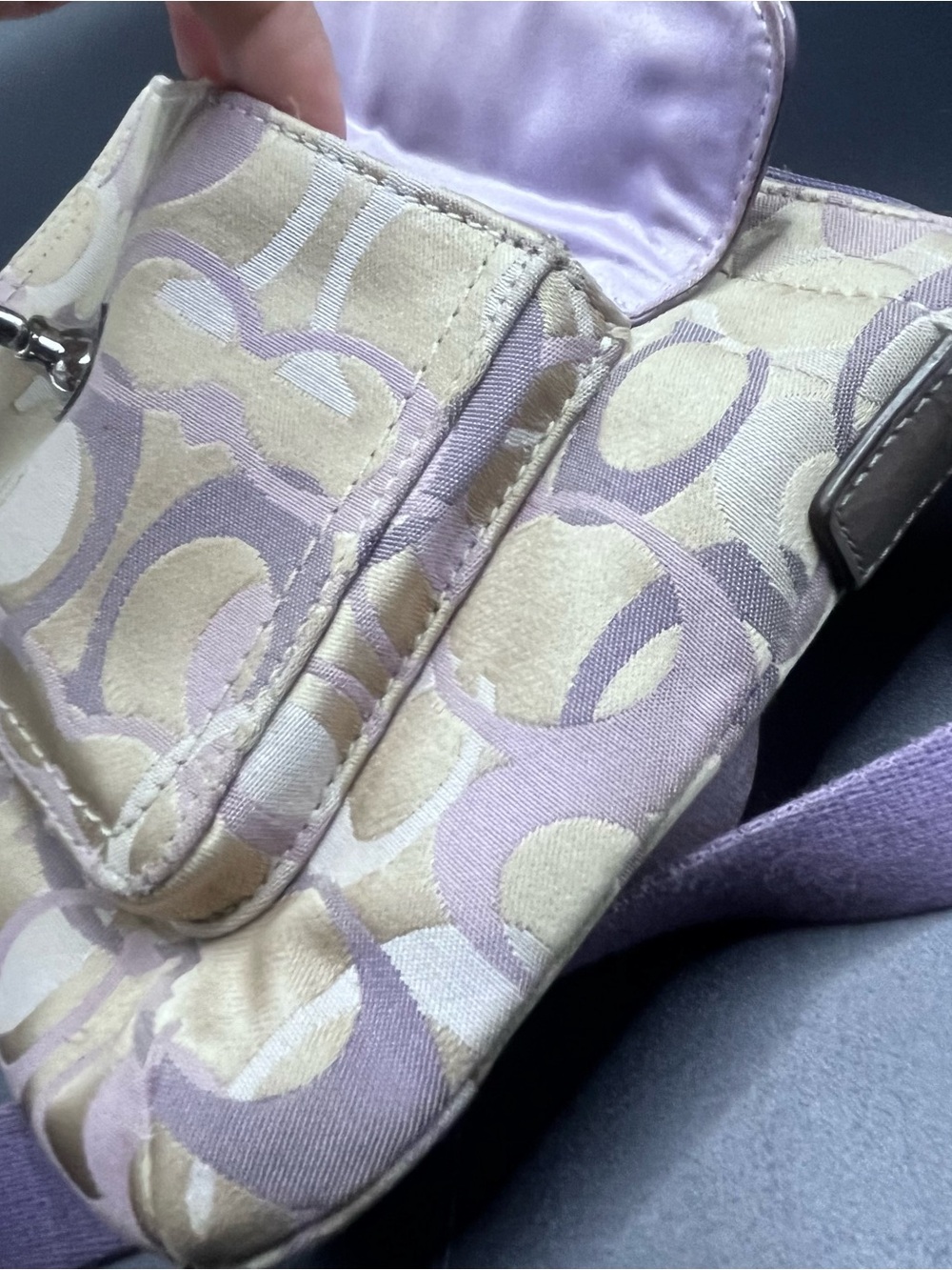 Vintage Y2K Coach Penelope Signature Jacquard Pocket Turn Lock Swingpack F45670 - Picture 12 of 16
